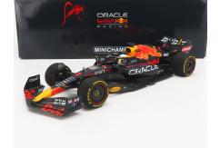 Minichamps 1/18 Red Bull Racing F1 2022 #1 Max Verstappen image