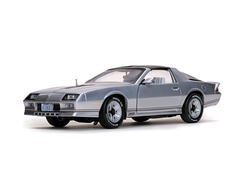 SunStar 1/18 1982 Chevrolet Camaro image