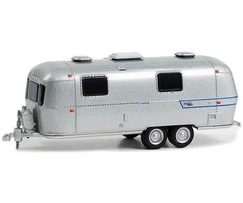 Greenlight 1/64 1973 Airstream Ambassador International Land Yacht image