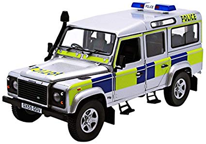 Universal Hobbies 1/18 Land Rover Defender 110 TD5 UK Police image