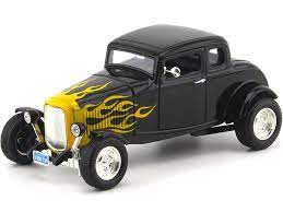 Motormax  1/18 1932 Ford Five Window Coupe - Black with Flames image
