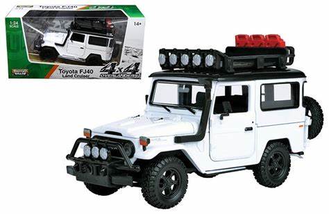 Motormax 1/24 Toyota Land Cruiser FJ40 4x4 Overlanders image