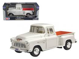 Motormax 1/24 1955 Chevy Stepside Pick Up White image