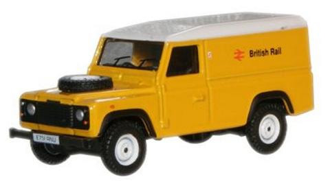 Oxford  1/76 Land Rover Defender Station Wagon British Rail image