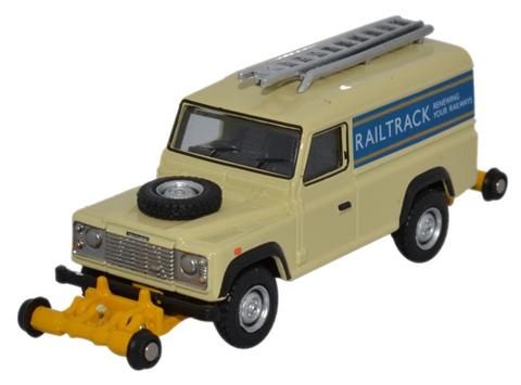 Oxford  1/76 Land Rover Defender- Railtrack  image