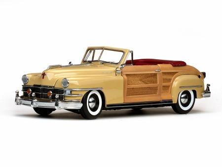 SunStar 1/18 1948 Chrysler Town & Country image