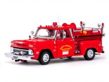 SunStar 1/18 1965 Chevrolet C-20 Fire Truck image