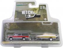Greenlight 1/64 Chevrolet Suburban K20 Silverado 1987 with Boat Trailer And Boat image