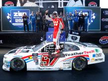 Lionel Racing 1/24 Chevrolet NASCAR #97 WeatherTech - Shane Van Gisbergen image