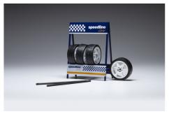 IXO Models 1/18 Speedline Corse Wheel, Tire & Stand Set image