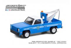 Greenlight 1/64 1987 GMC Sierra K2500 with Tow Hook image