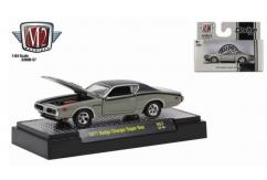 M2 Machines 1/64 1971 Dodge Charger Super Bee image