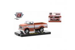 M2 Machines 1/64 1970 GMC 5500 Truck image