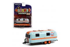 Greenlight 1/64 1971 Airstream Double-Axle Land Yacht Safari image