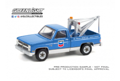 Greenlight 1/64 1983 Chevrolet C20 Scottsdale with Tow Hook image