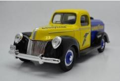 Golden Wheel 1/18 1940 Ford Tanker - Goodyear image