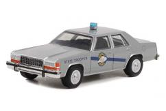 Greenlight 1/64 1983 Ford LTD Crown Victoria - Rain Man image