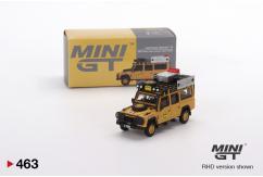 Mini GT 1/64 Land Rover Defender 110 1989 - Camel Trophy Amazon image