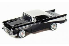 Motormax 1/24 1957 Chev Bel Air - Black/White image