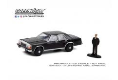 Greenlight 1/64 1987 Ford LTD Crown Victoria with Figurine image