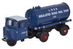 Oxford  1/76 Scammell Mechanical Horse Tanker LNER image