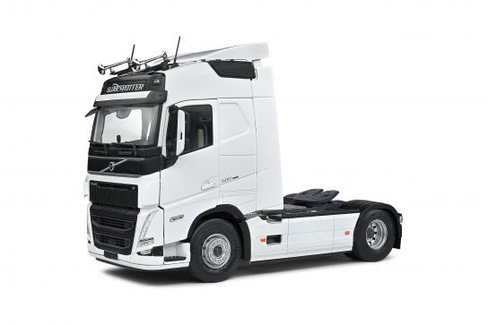 Solido 1/24 Volvo FH Globetrotter XL 2021 Truck image