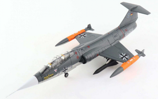 Hobby Master 1/72 Lockheed TF-104G Starfighter Marinefliger MFG 2 image