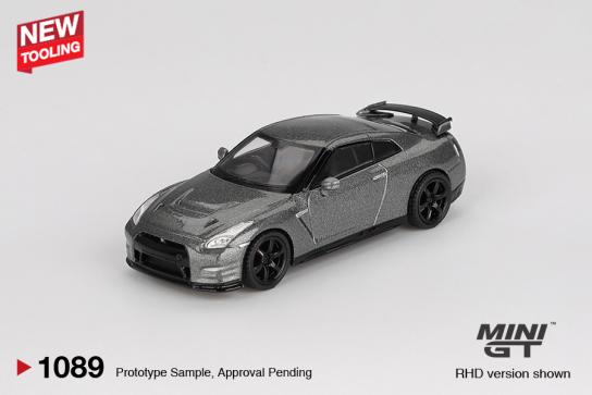 Mini GT 1/64 Nissan GT-R R35 NISMO CRS Version - Dark Metal Grey image