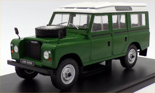 WhiteBOX 1/24 Land Rover 109 Series III LWB - Green image