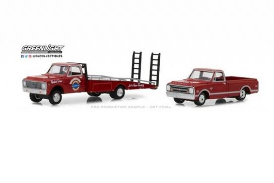 Greenlight 1/64 1971 Chevy C-30 with 1968 Chevy C-10 image