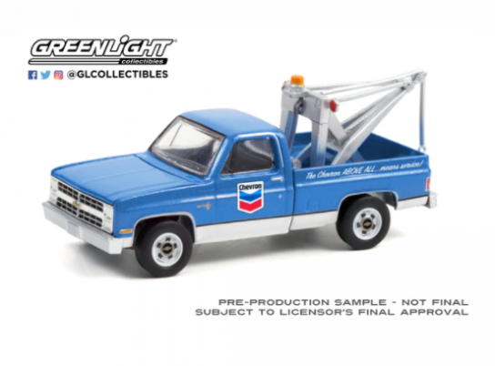 Greenlight 1/64 1983 Chevrolet C20 Scottsdale with Tow Hook image