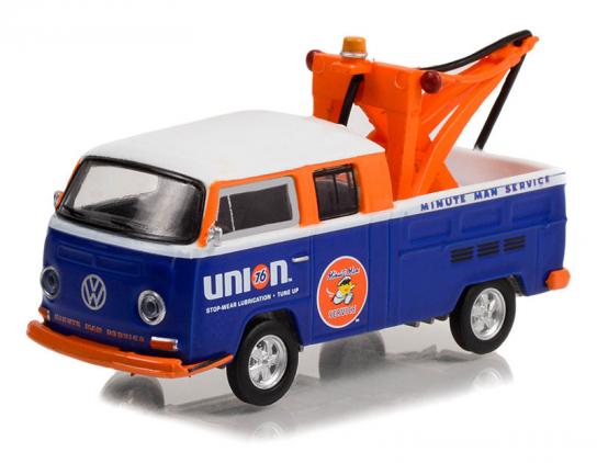 Greenlight 1/64 1969 Volkswagen Double Cab Pickup with Tow Hook image