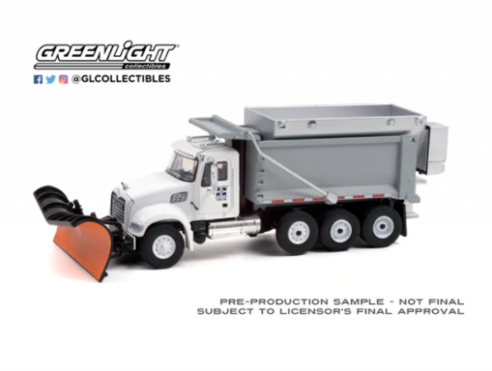 Greenlight 1/64 2019 Mack Granite Dump Truck with Snow Plow image