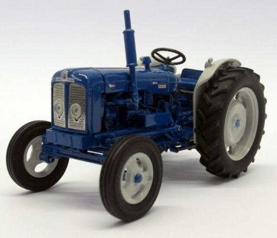 Universal Hobbies 1/32 Fordson Super Major image