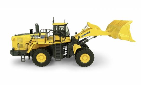 Universal Hobbies 1/50 Komatsu WA600-8 Loader image