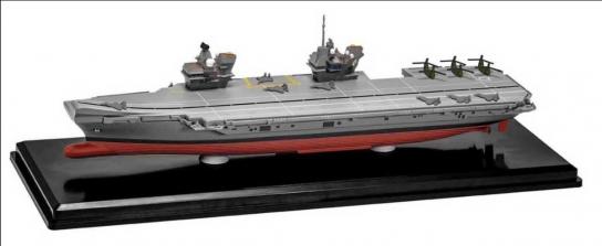 Corgi 1/1250 HMS Queen Elizabeth Aircraft Carrier image