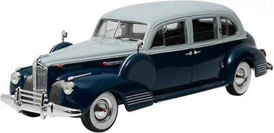 Greenlight 1/18 1941 Packard Super Eighty One-Eighty French Grey/Barola Blue image