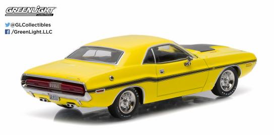 Greenlight 1/43 1970 Dodge Challenger R/T Yellow/Black Stripes image