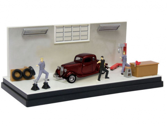 Motormax 1/43 1932 Ford Coupe with Garage Diorama image