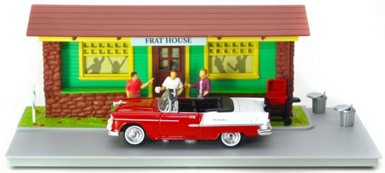 Motormax  1/43 1955 Chev Bel Air with Frat House Diorama  image