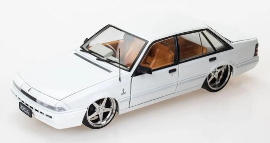 DDA 1/24 Holden VL Calais Custom White image
