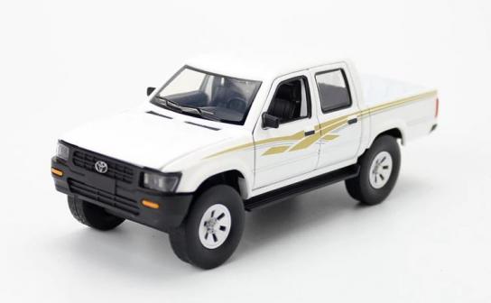 DModels 1/32 Toyota Hilux 1990's DX4 Style image