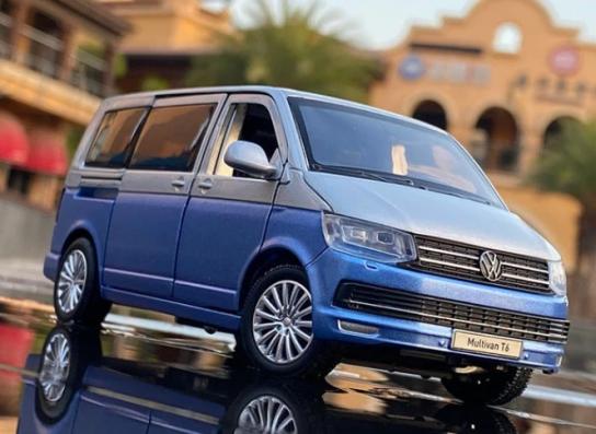 DModels 1/32 Volkswagen VW Multivan T6 - Blue image